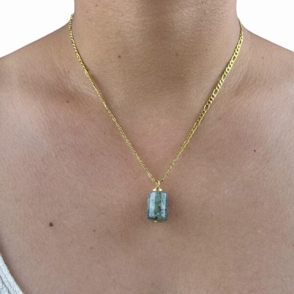 GREEN QUARTZ NECKLACE