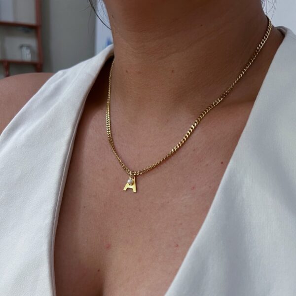 LINK LETTER NECKLACE