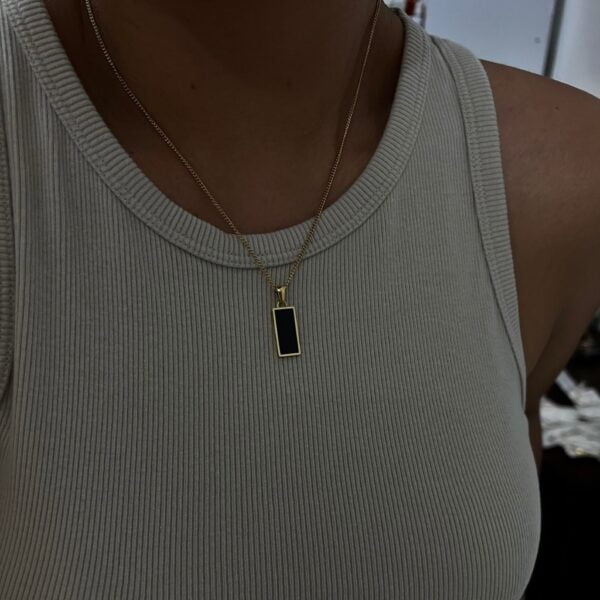 BLACK RECTANGLE NECKLACE