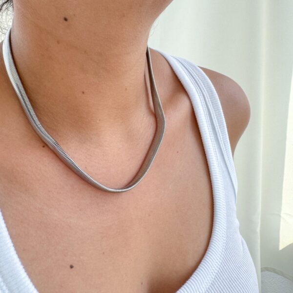 SILVER SNAKE NECKLACE - Imagen 2