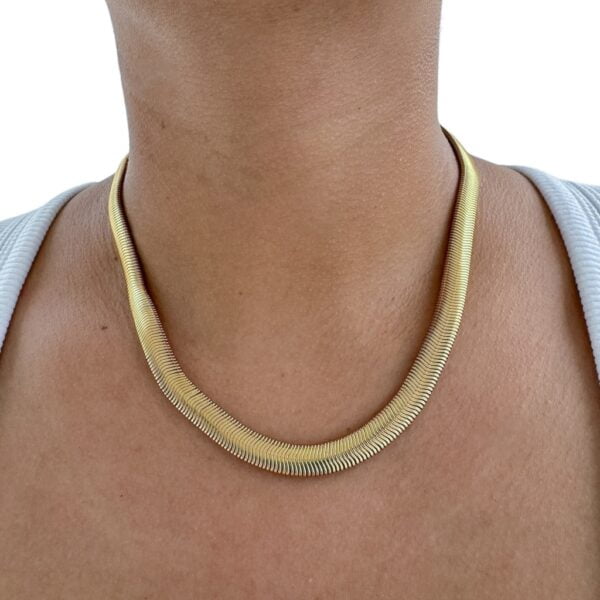 CHUNKY GOLDEN SNAKE NECKLACE